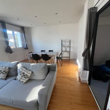 Grand Avec Garage